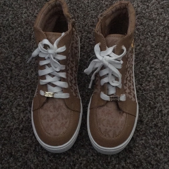 Michael Kors Shoes - Mk shoes brand new